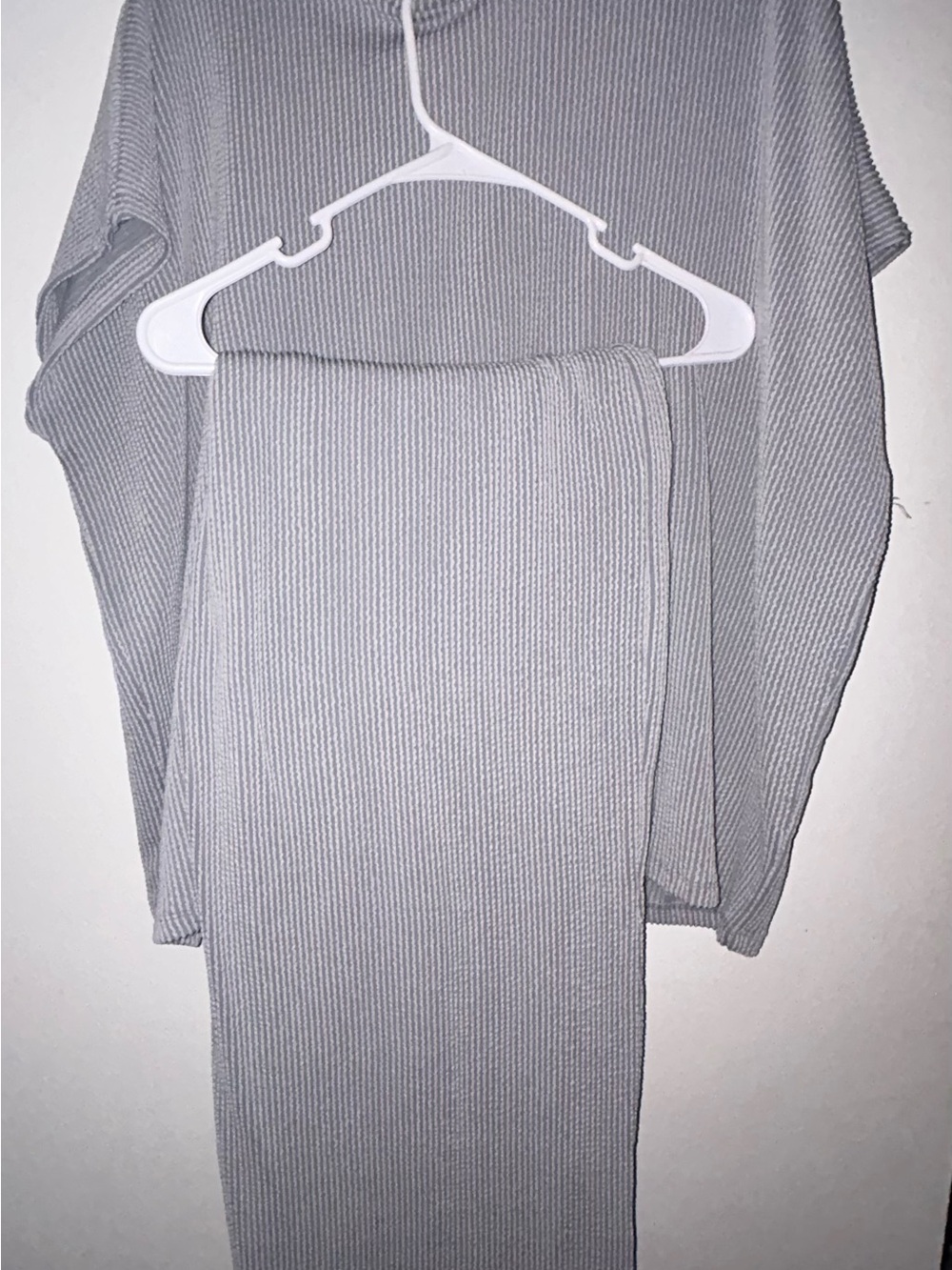 Zenana Outfitters Ribbed Lounge Set in Gray